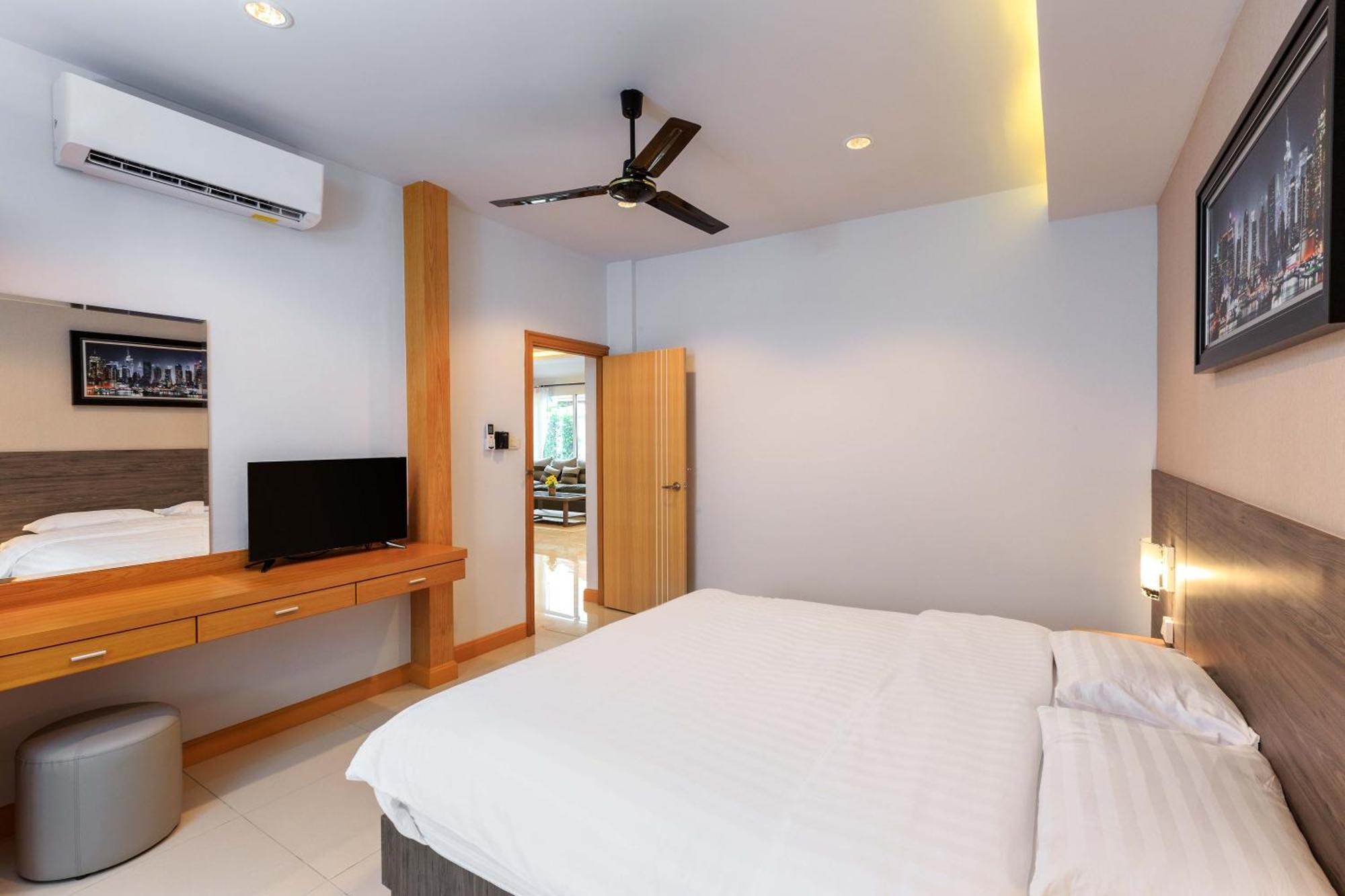 Pattaya Private Villa - Pool,Sauna,Snooker,Bbq Экстерьер фото