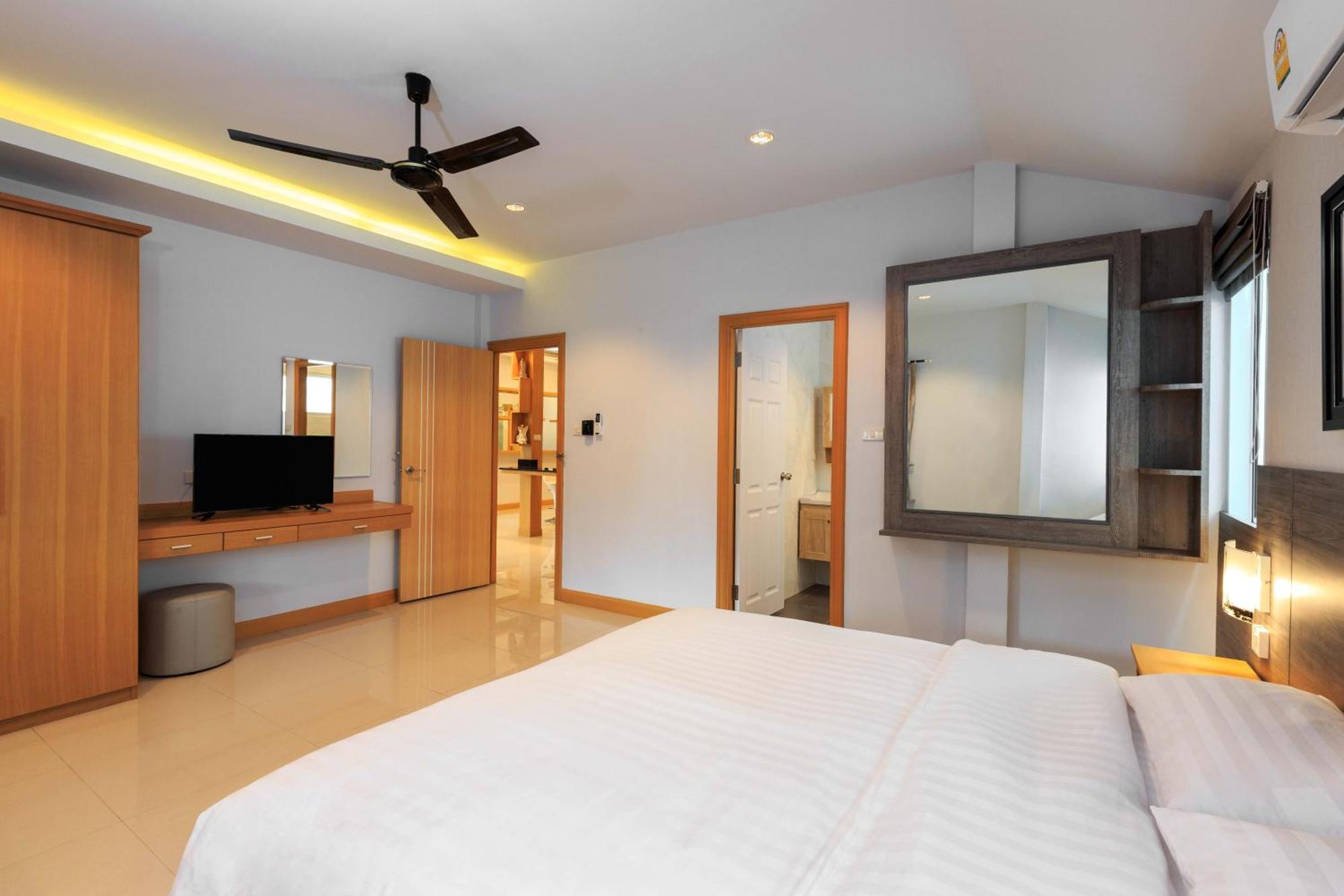 Pattaya Private Villa - Pool,Sauna,Snooker,Bbq Экстерьер фото